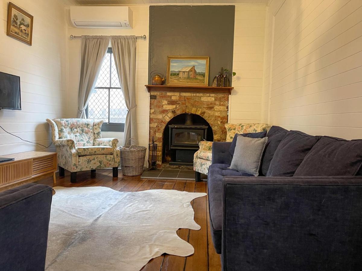 Blue Duck Cottage Village Comfort With Fireplace Tenterfield Dış mekan fotoğraf